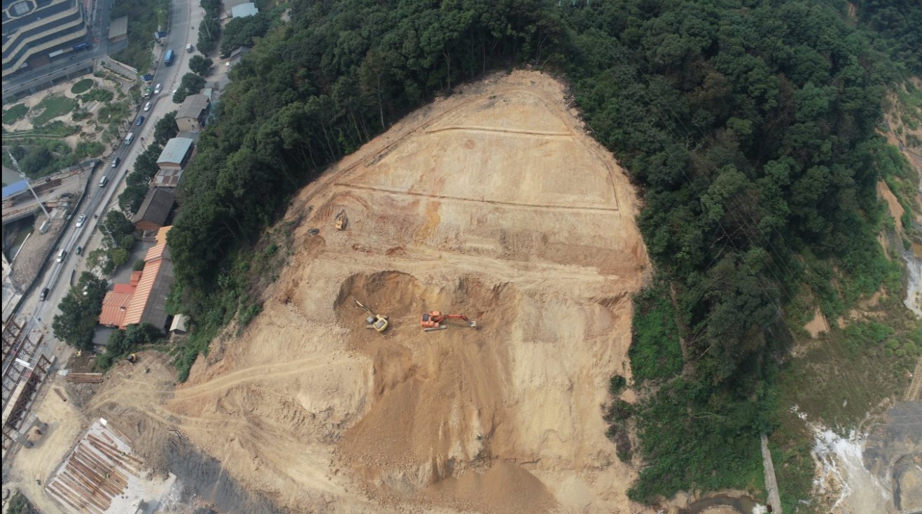 某高速公路附近高邊坡安全監(jiān)測